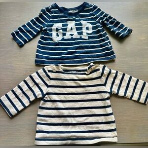 🦋(2) Baby GAP Long Sleeves